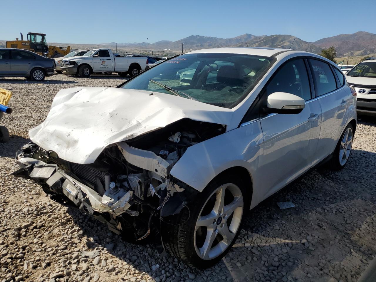Image 1 of 2012 FORD FOCUS TITANIUM 2012 with VIN 1FAHP3N2XCL390141