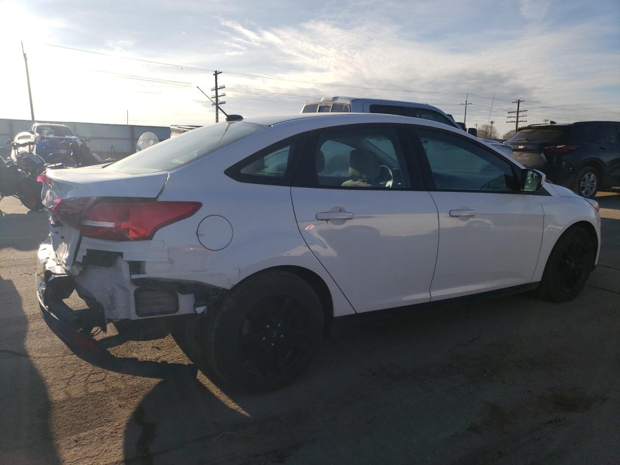Image 3 of 2018 FORD FOCUS SE 2018 with VIN 1FADP3FE3JL331193