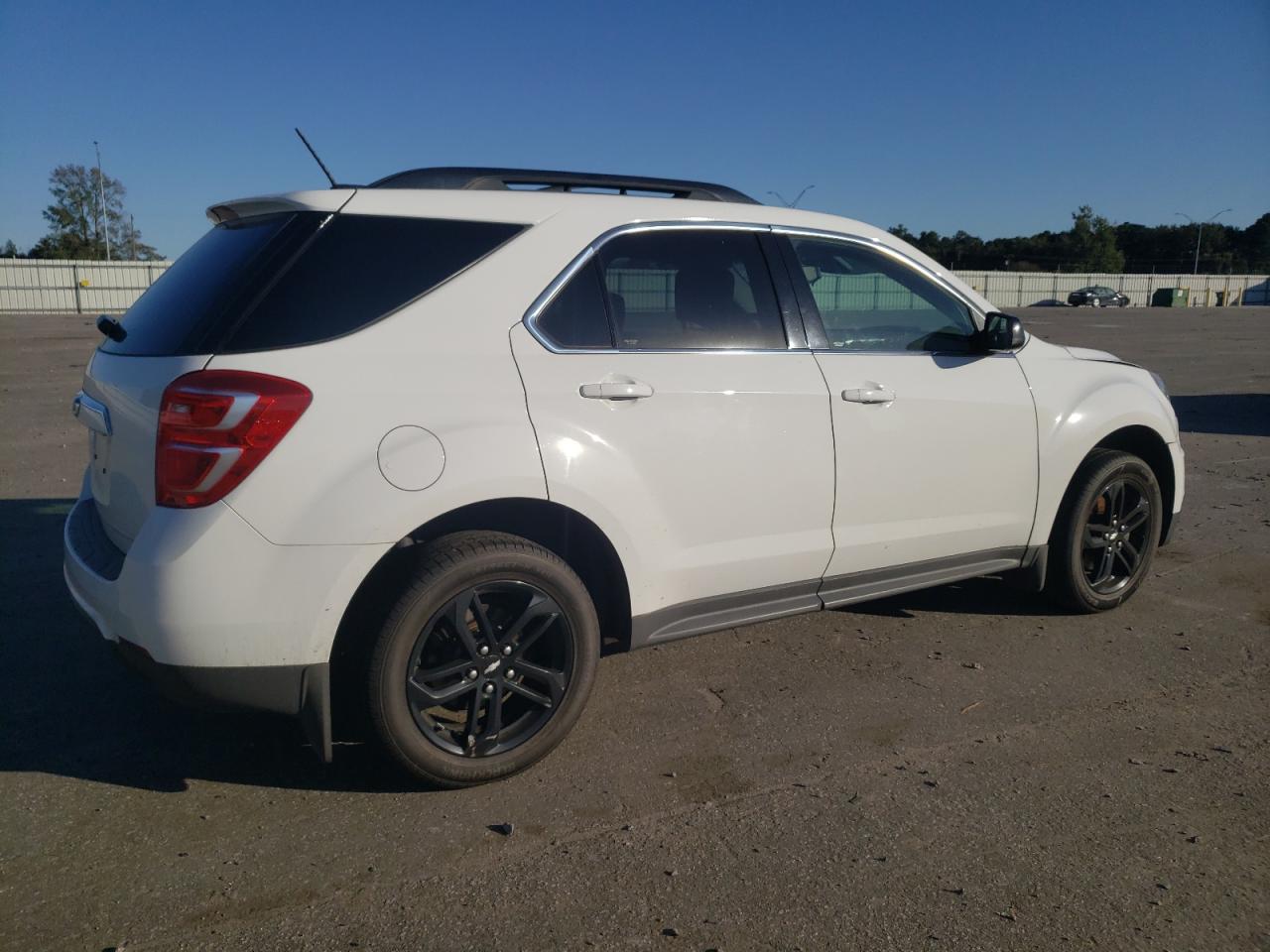 Изображение 3 2017 CHEVROLET EQUINOX LT 2017 с VIN 2GNFLFEK1H6300526