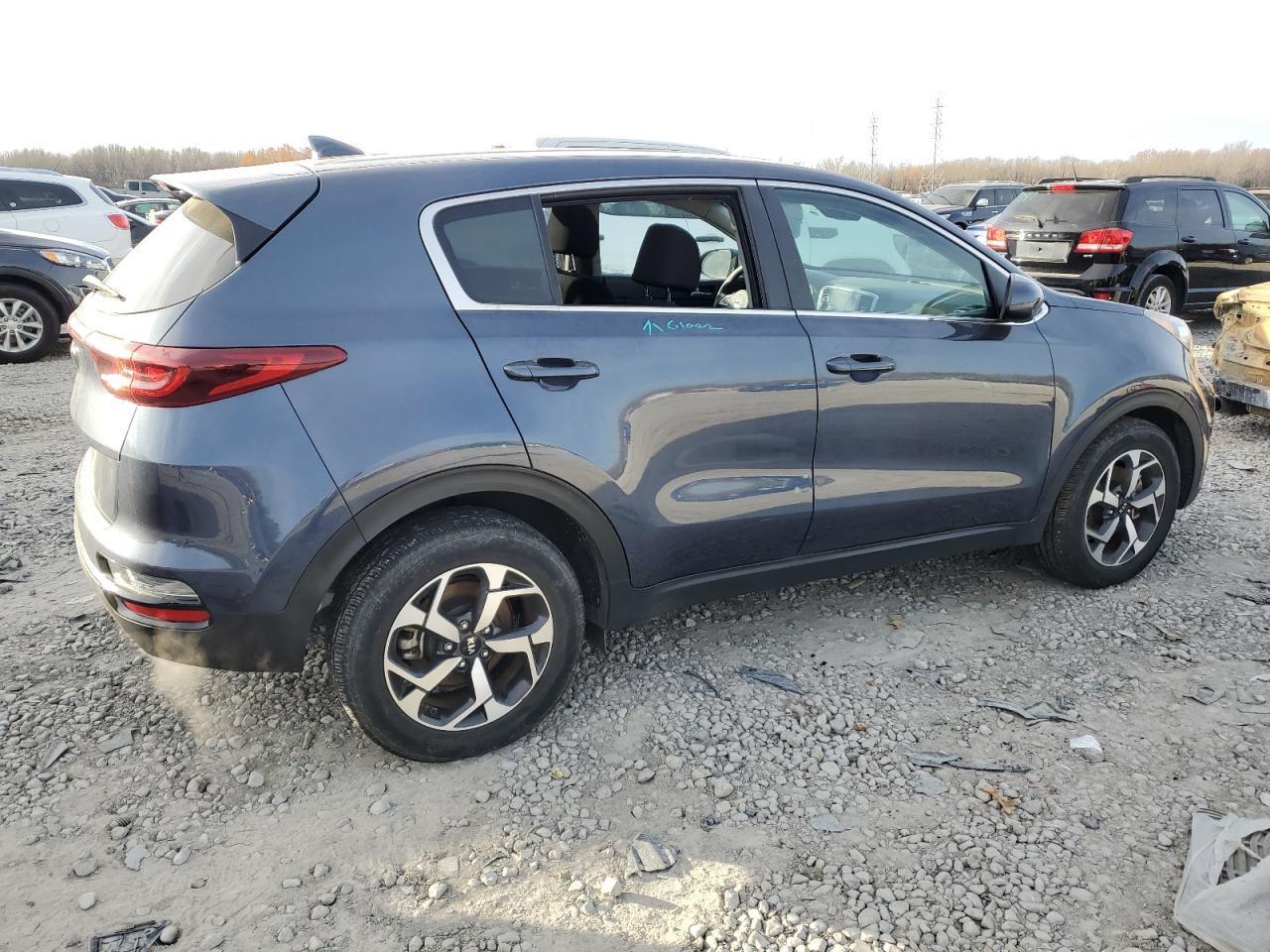 Image 3 of 2020 KIA SPORTAGE LX 2020 with VIN KNDPM3AC7L7730903