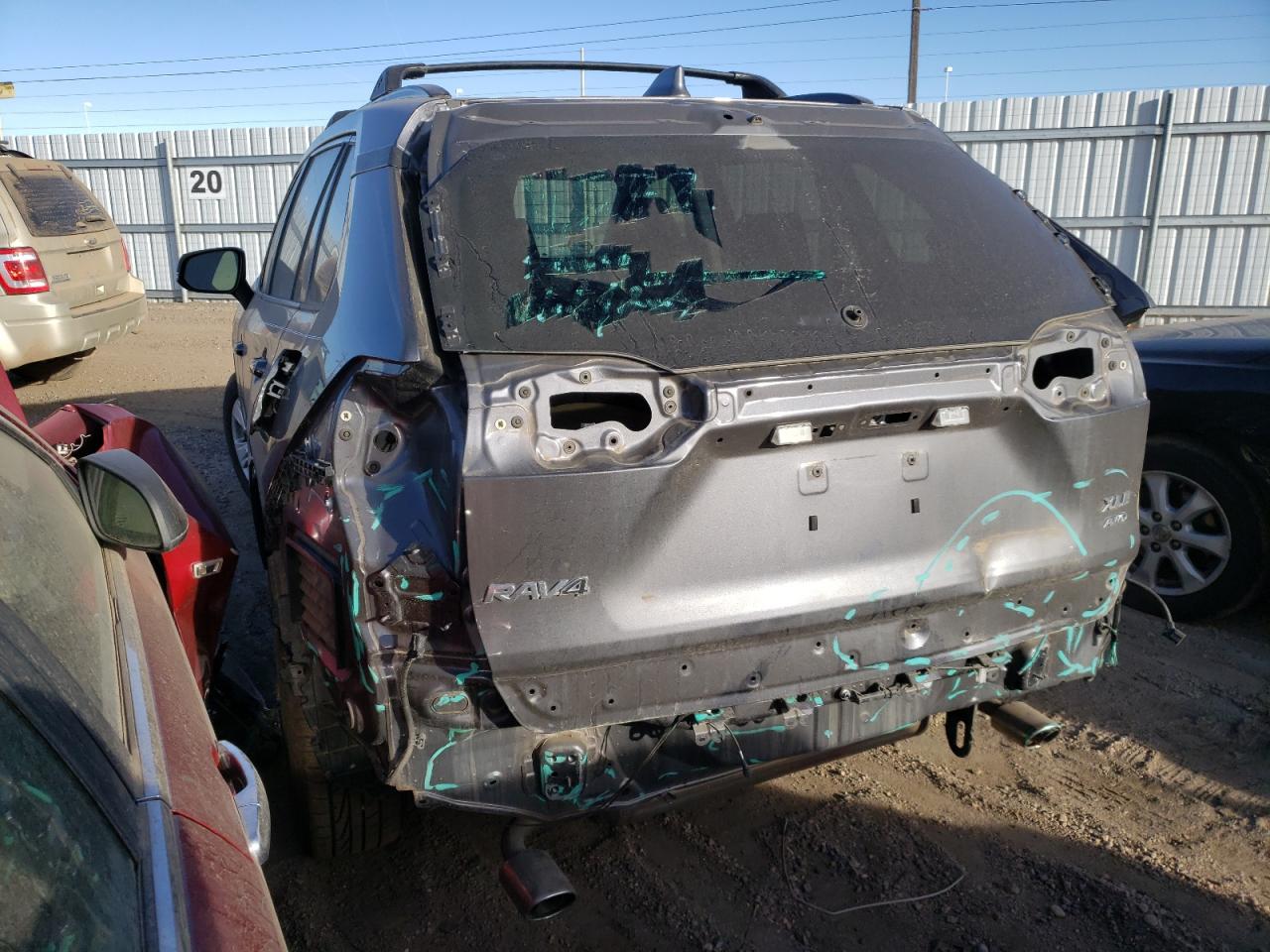 Изображение 2 2019 TOYOTA RAV4 XLE 2019 с VIN JTMP1RFV5KD027306
