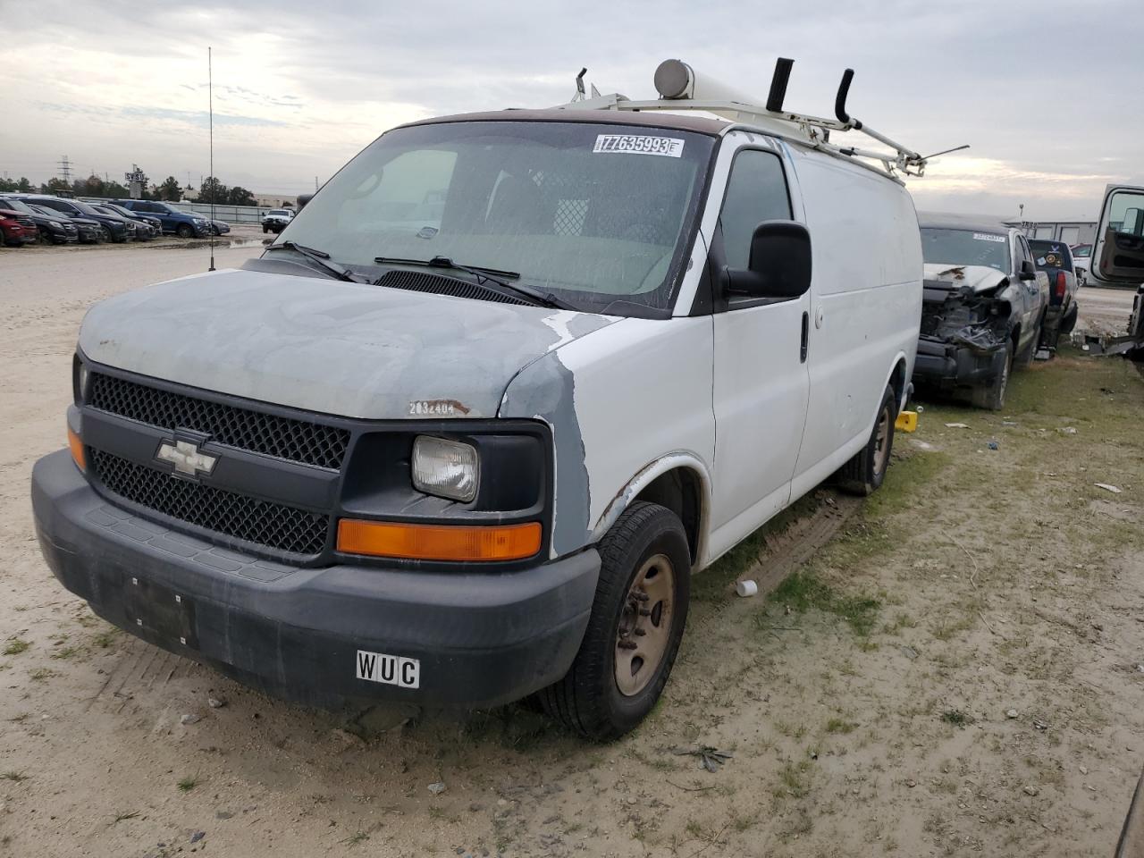 Image 1 of 2006 CHEVROLET EXPRESS G2500  2006 with VIN 1GCGG25V261181390