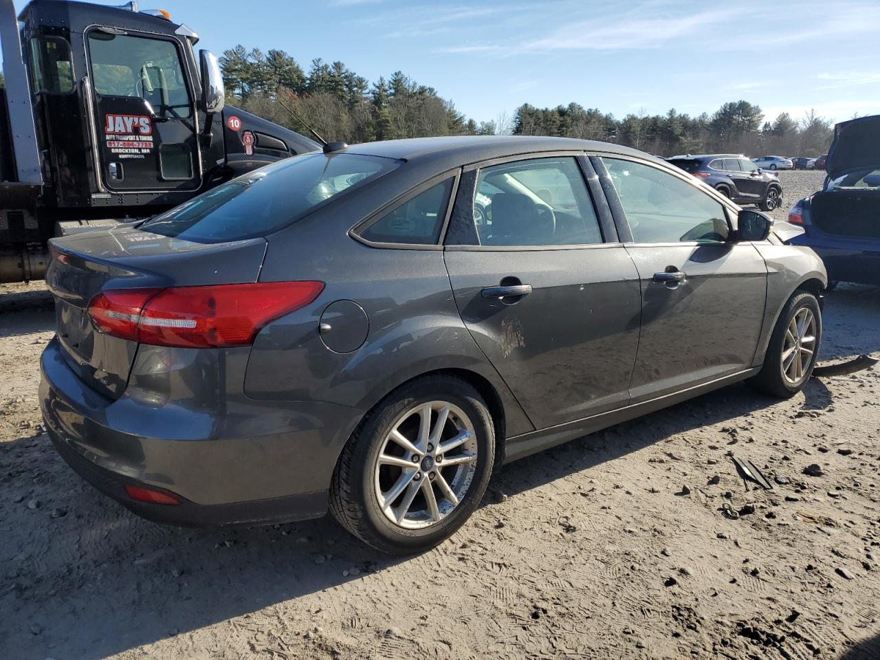 Image 3 of 2017 FORD FOCUS SE 2017 with VIN 1FADP3F26HL200842