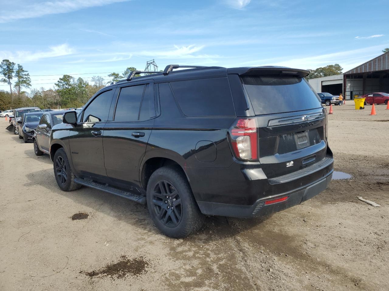 Изображение 2 2021 CHEVROLET TAHOE K1500 Z71 2021 с VIN 1GNSKPKD6MR239847