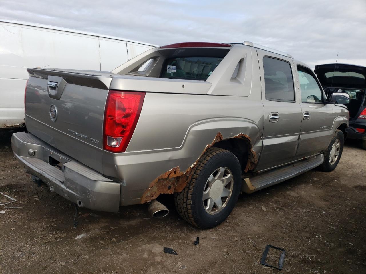Изображение 3 2002 CADILLAC ESCALADE EXT 2002 с VIN 3GYEK63N82G205536