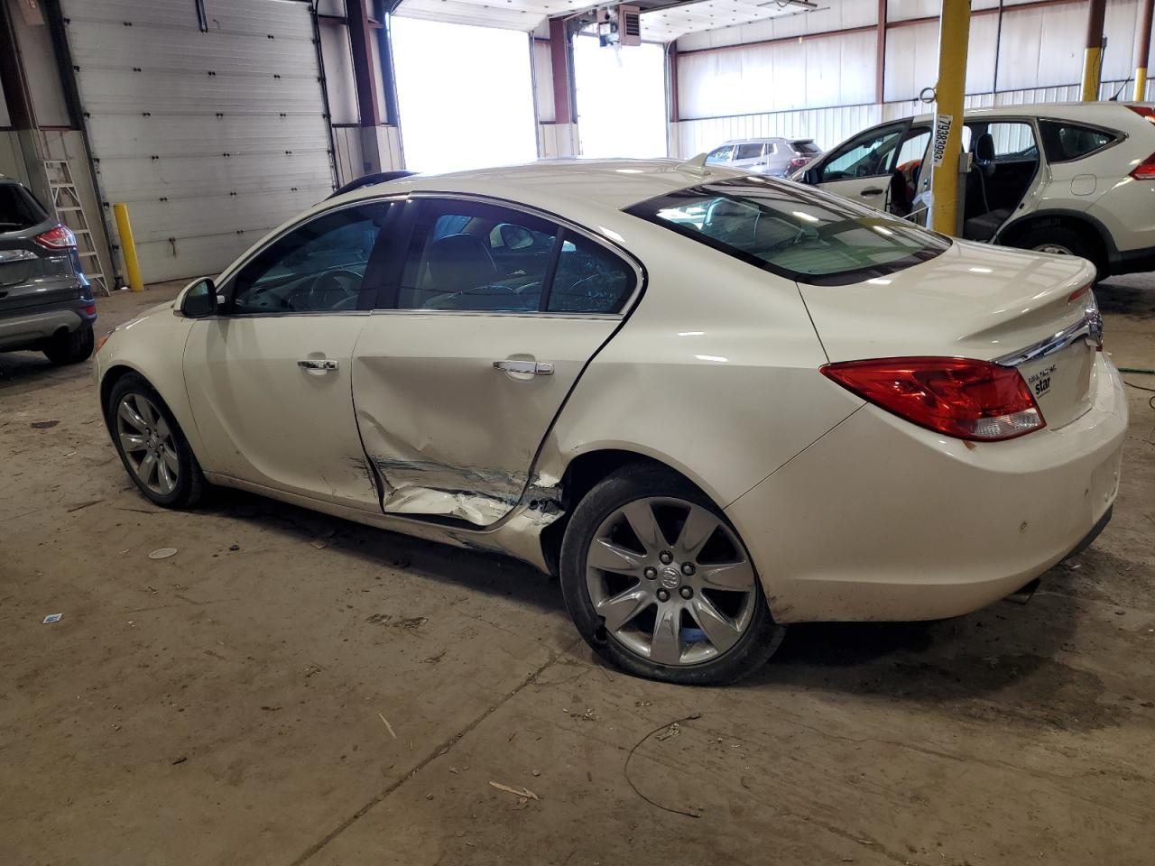 Image 2 of 2012 BUICK REGAL PREMIUM 2012 with VIN 2G4GS5EV8C9215397