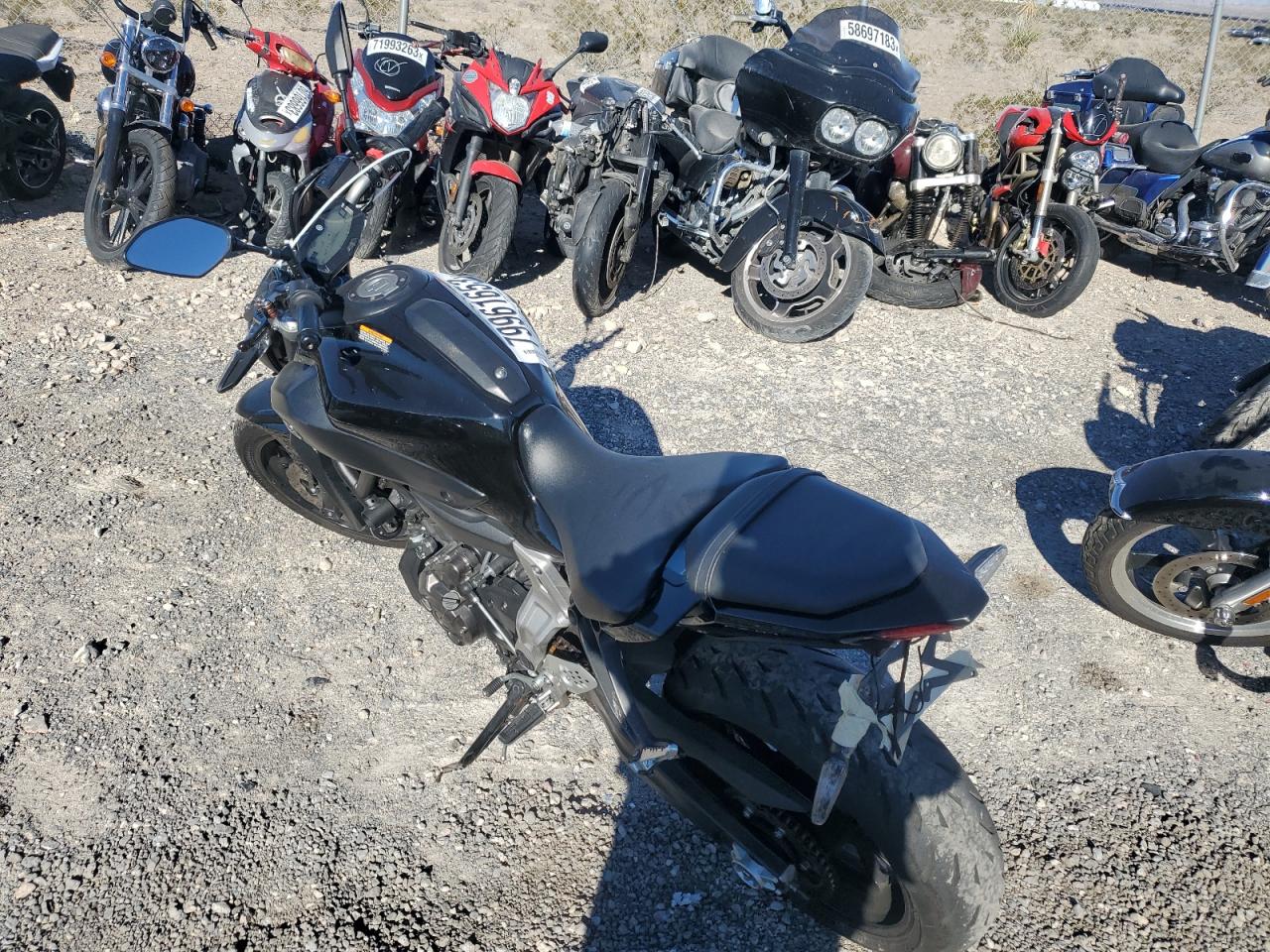 Obraz 3 z 2016 YAMAHA FZ07  2016 z VIN JYARM06E0GA007559