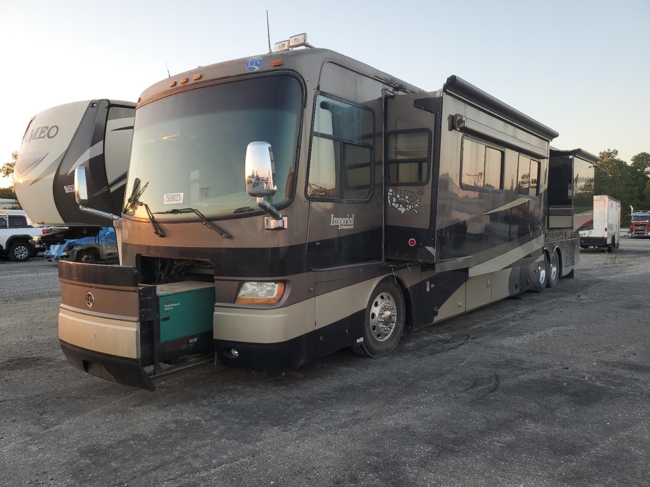 Image 2 of 2005 ROADMASTER RAIL MONOCOQUE  2005 with VIN 1RF43561852032320