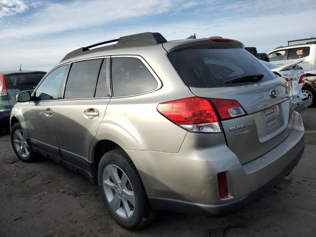 Изображение 2 2014 SUBARU OUTBACK 2.5I PREMIUM 2014 с VIN 4S4BRBCC3E3328434