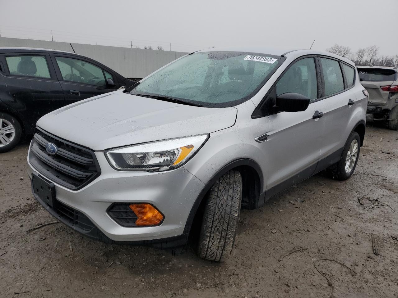 Obraz 1 z 2017 FORD ESCAPE S 2017 z VIN 1FMCU0F78HUC32898