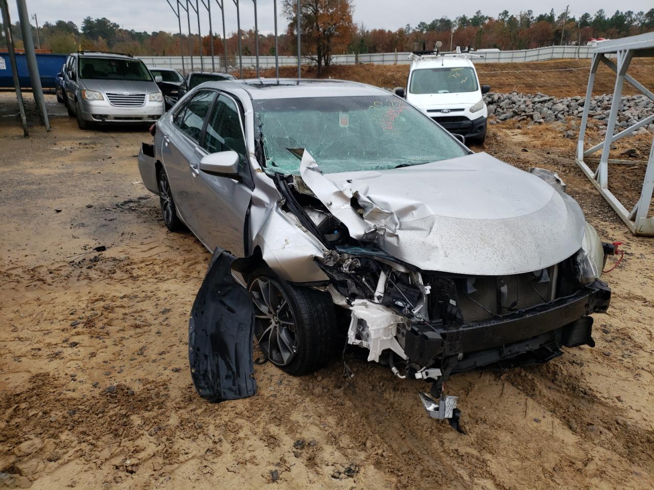 Image 1 of 2015 TOYOTA CAMRY XSE 2015 with VIN 4T1BK1FK2FU027893
