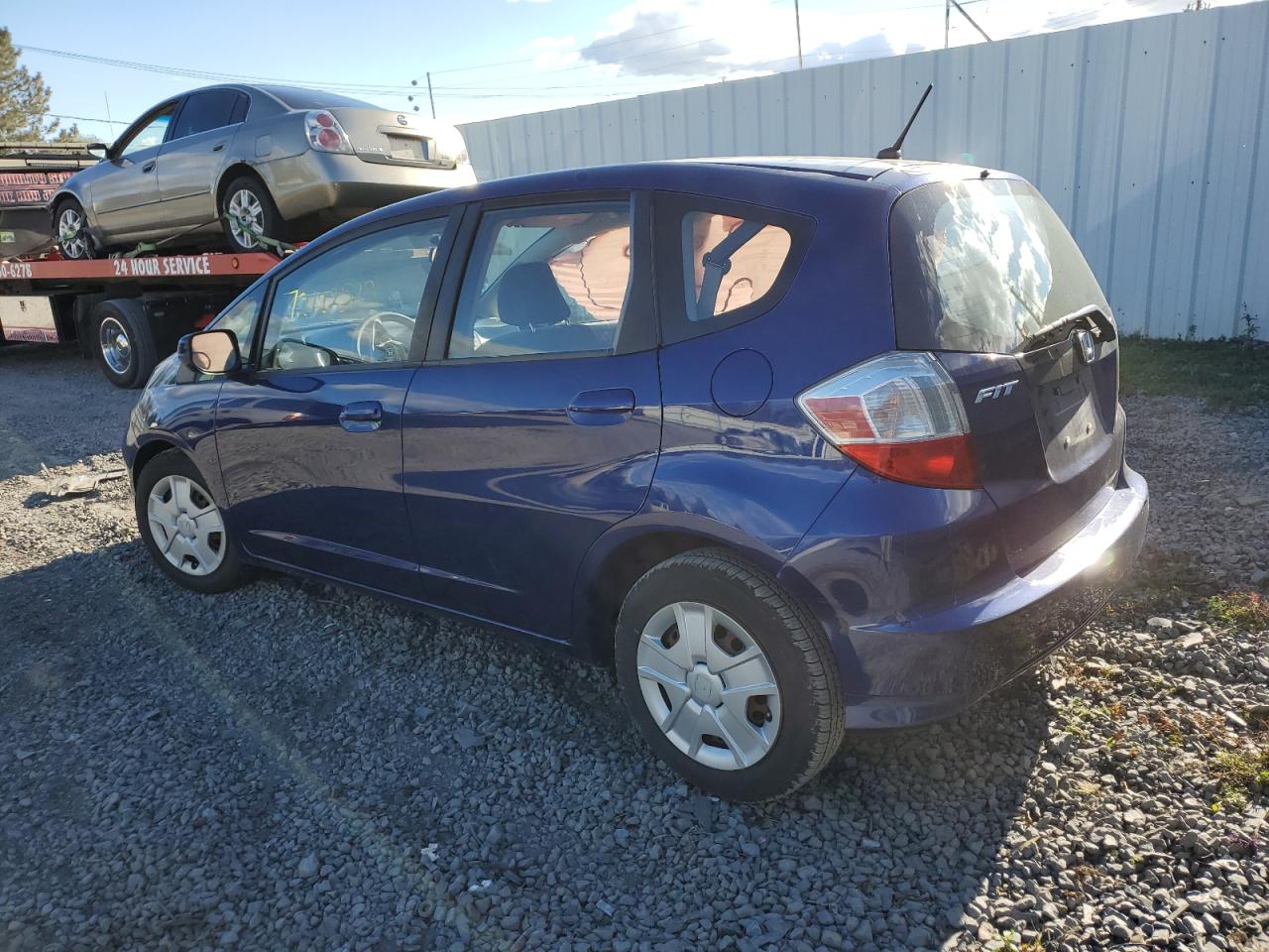 Image 2 of 2013 HONDA FIT  2013 with VIN JHMGE8H33DC025071