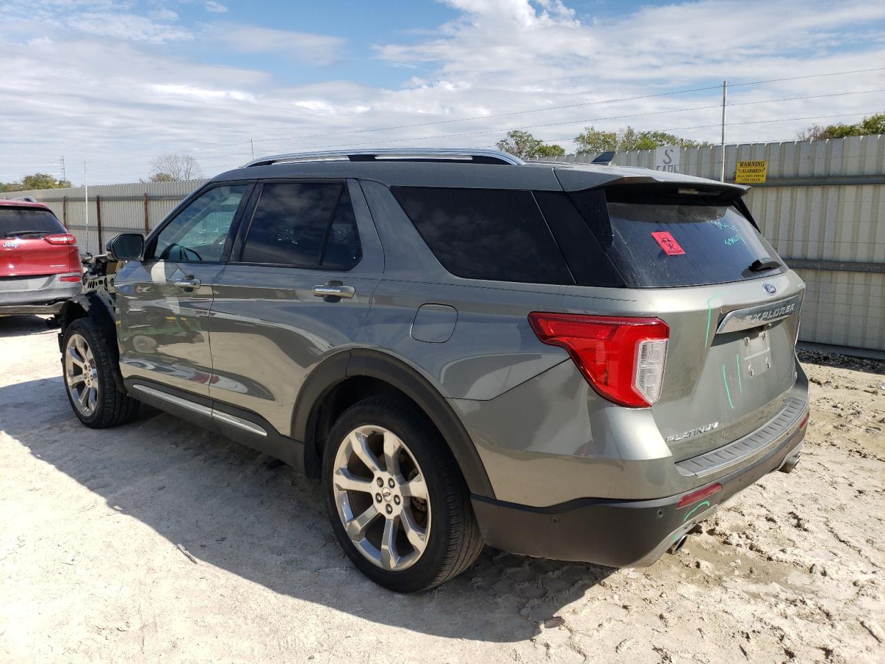 Изображение 2 2020 FORD EXPLORER PLATINUM 2020 с VIN 1FM5K8HC2LGB92705
