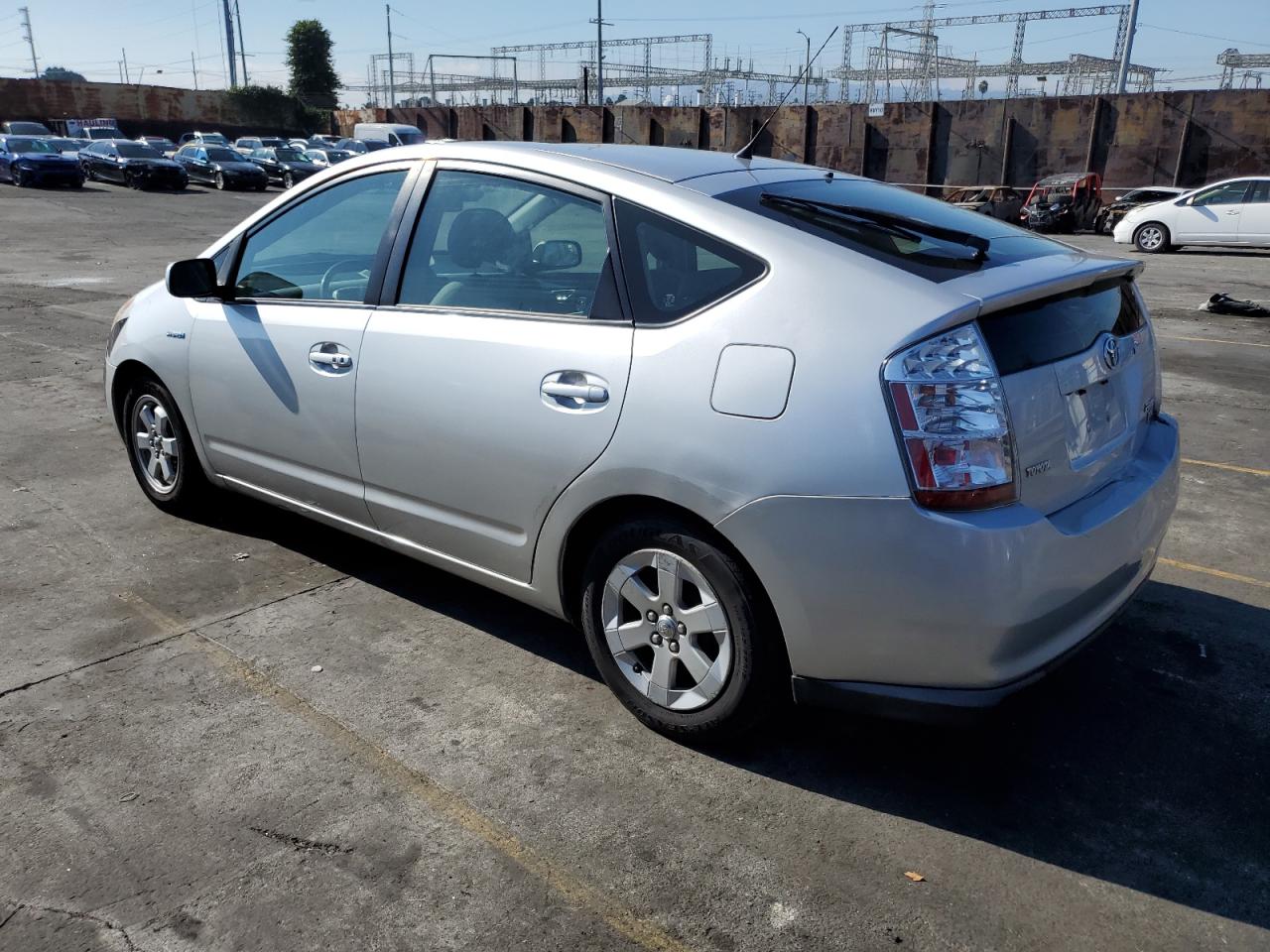 Изображение 2 2007 TOYOTA PRIUS  2007 с VIN JTDKB20U773239555
