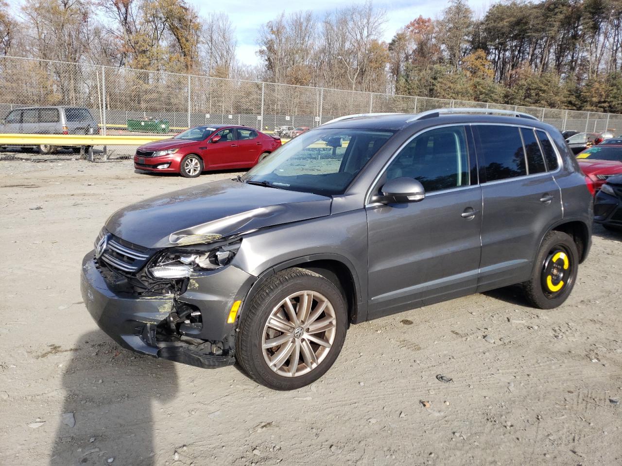 Изображение 1 2016 VOLKSWAGEN TIGUAN S 2016 с VIN WVGBV7AX7GW560244