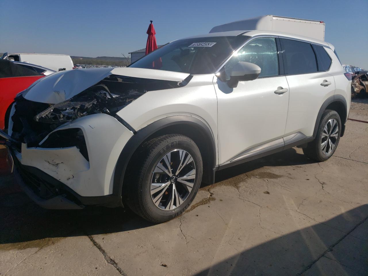 Obraz 1 z 2021 NISSAN ROGUE SV 2021 z VIN 5N1AT3BB0MC824236