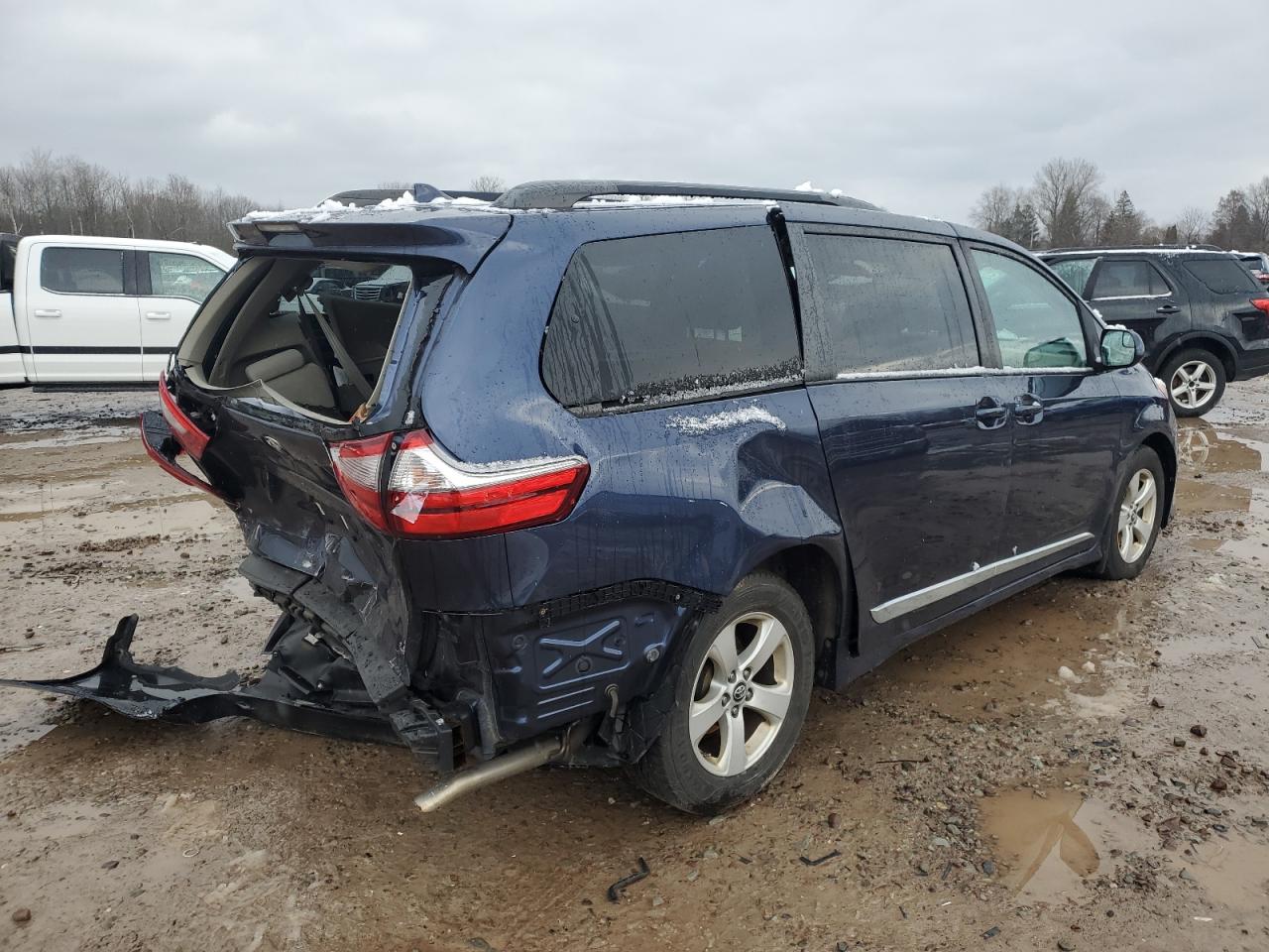Изображение 3 2020 TOYOTA SIENNA LE 2020 с VIN 5TDKZ3DCXLS034601