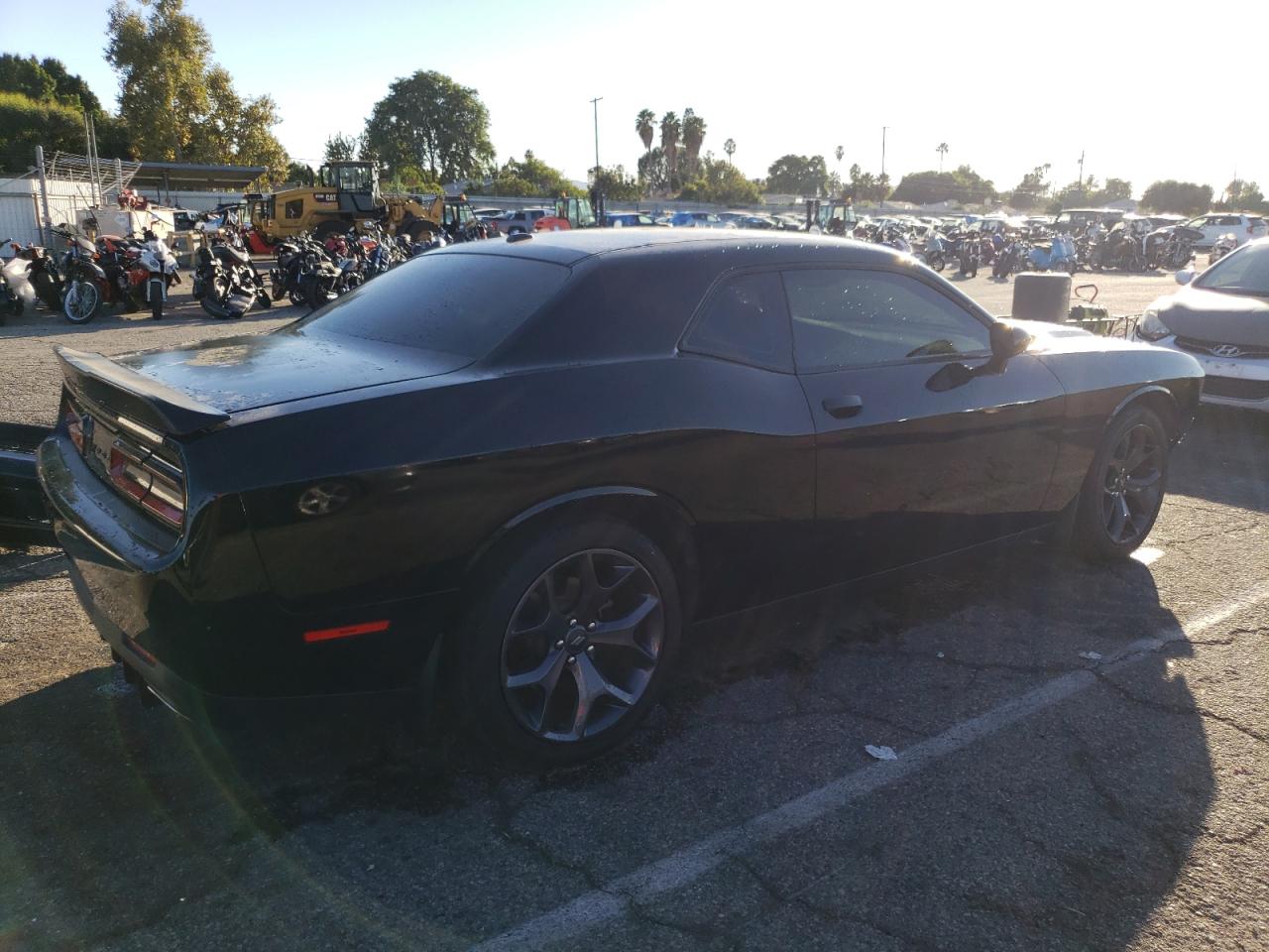 Изображение 3 2020 DODGE CHALLENGER SXT 2020 с VIN 2C3CDZAG1LH240017