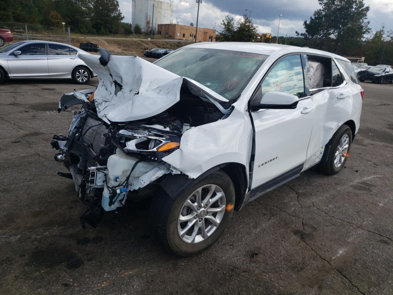 Image 2 of 2020 CHEVROLET EQUINOX LT 2020 with VIN 2GNAXKEVXL6194104