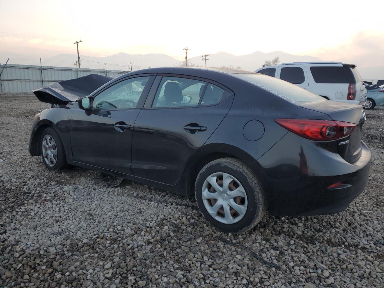 Obraz 2 z 2014 MAZDA 3 SPORT 2014 z VIN JM1BM1U78E1197379