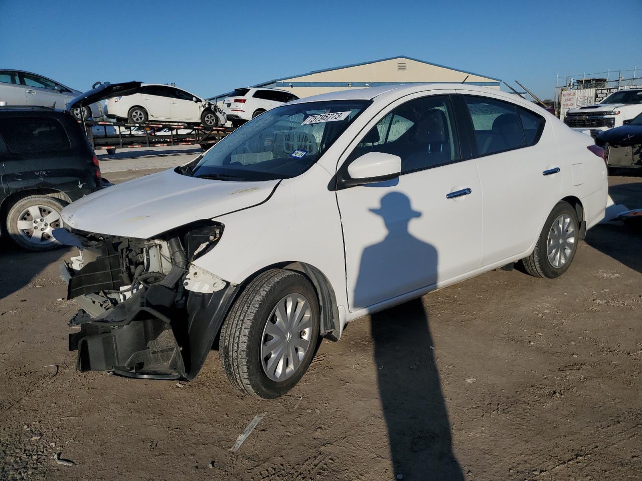 Изображение 1 2015 NISSAN VERSA S 2015 с VIN 3N1CN7AP1FL944648