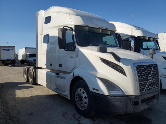 Изображение 1 2019 VOLVO VN VNL 2019 с VIN 4V4NC9EHXKN904920