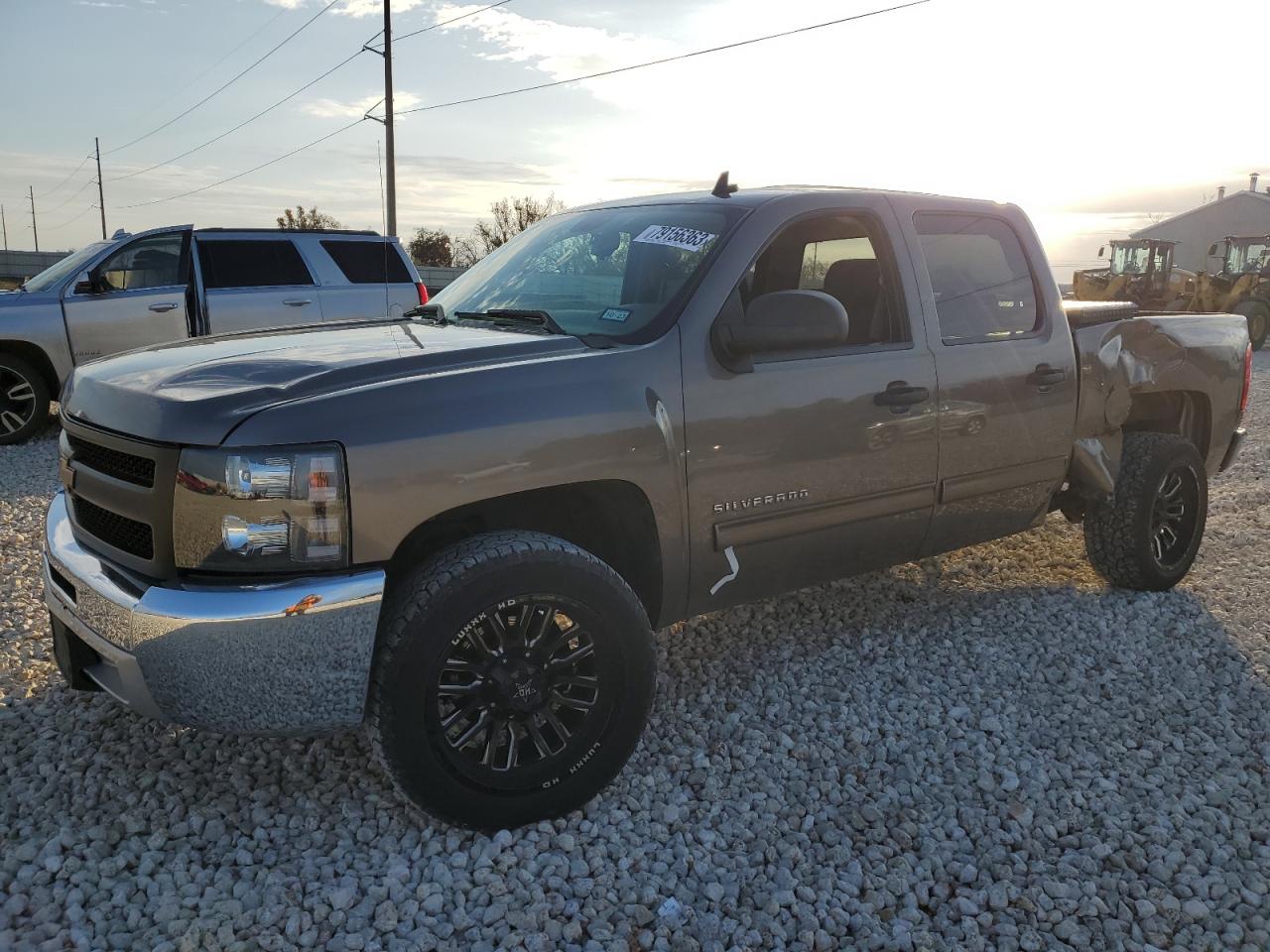 Image 1 of 2012 CHEVROLET SILVERADO C1500  LS 2012 with VIN 3GCPCREA2CG185244