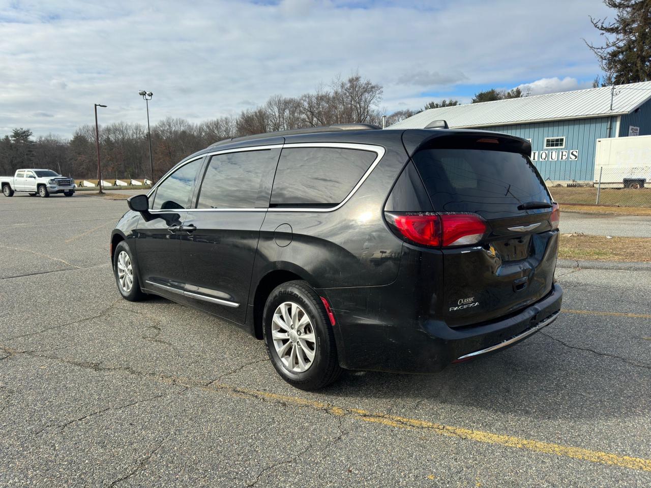 Изображение 3 2017 CHRYSLER PACIFICA TOURING L 2017 с VIN 2C4RC1BG8HR670279