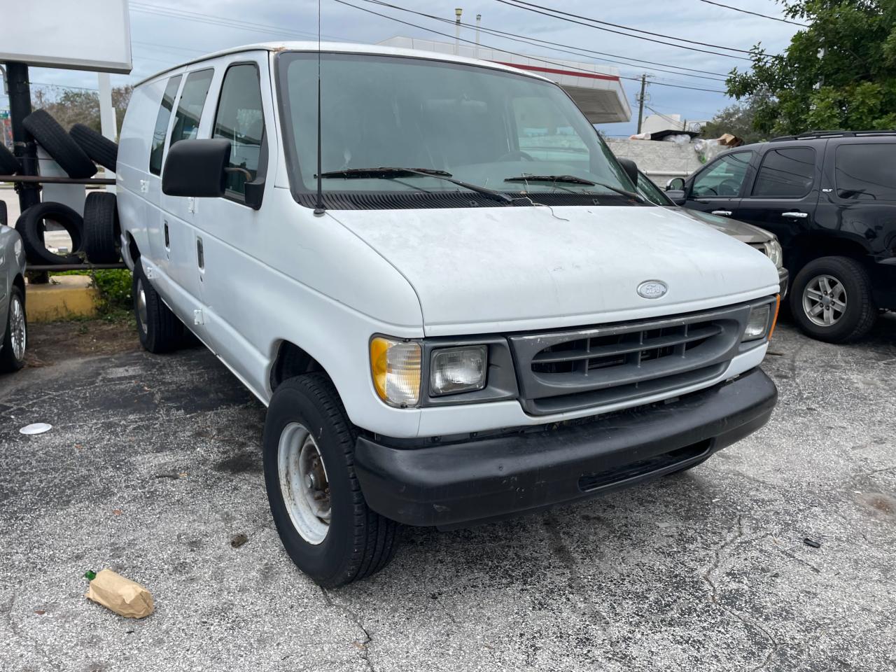 Image 1 of 2000 FORD ECONOLINE E350 SUPER DUTY VAN 2000 with VIN 1FTSE34L3YHB81866