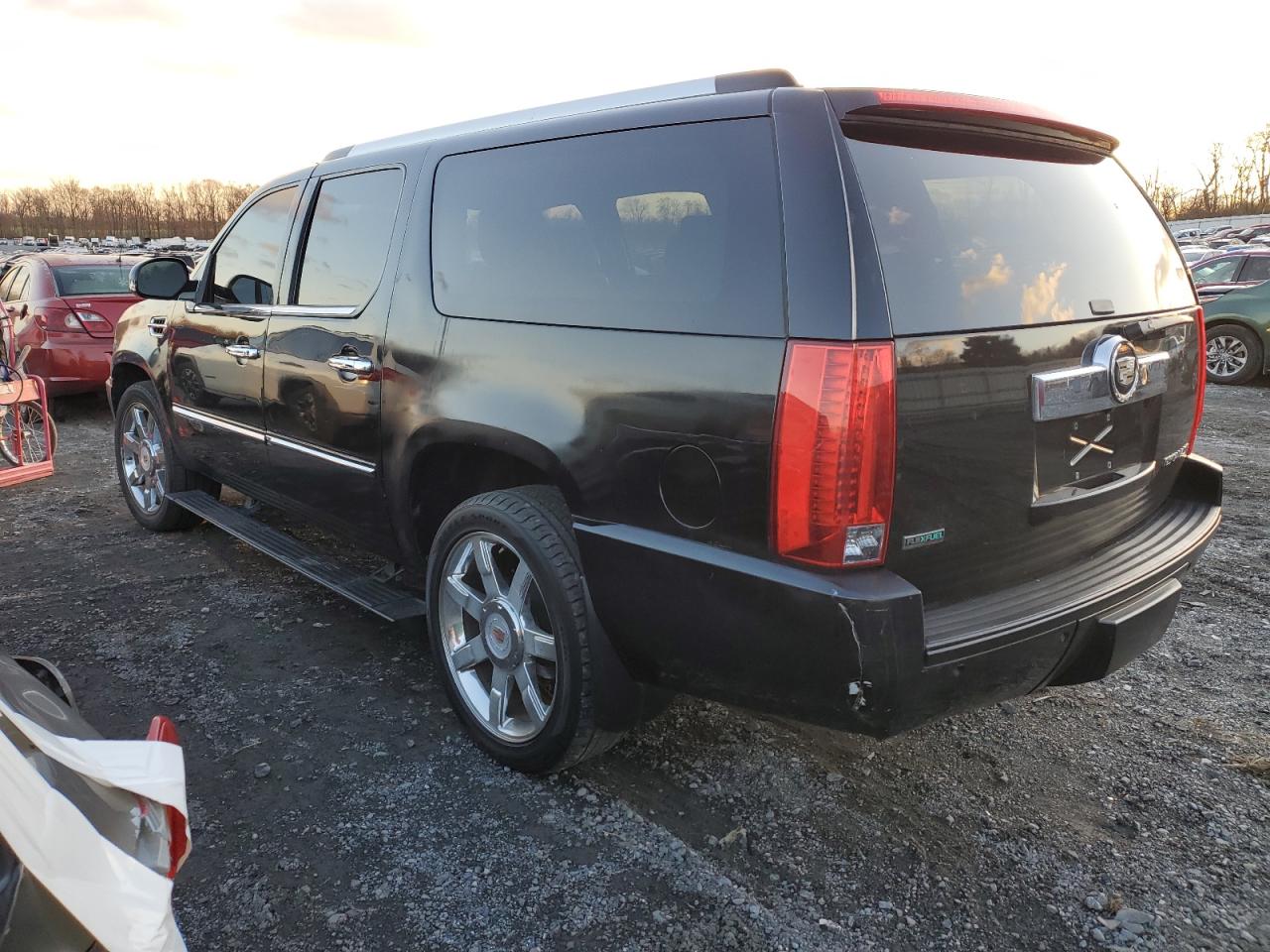 Obraz 2 z 2011 CADILLAC ESCALADE ESV PREMIUM 2011 z VIN 1GYS4JEF3BR136731