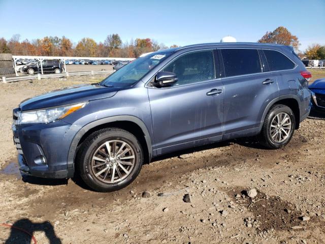 Изображение 2017 TOYOTA HIGHLANDER SE 2017
