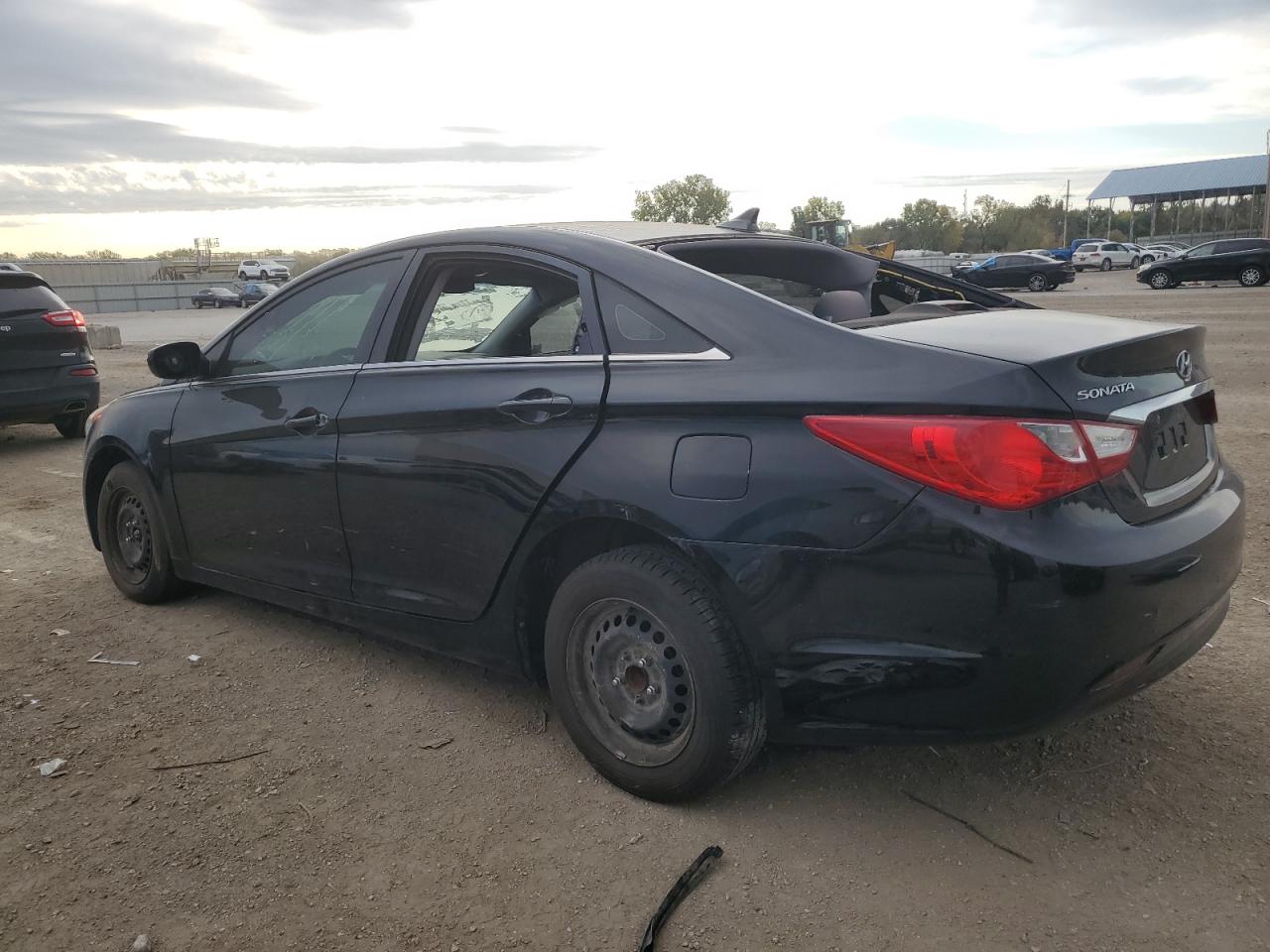 Obraz 2 z 2011 HYUNDAI SONATA GLS 2011 z VIN 5NPEB4AC4BH205620