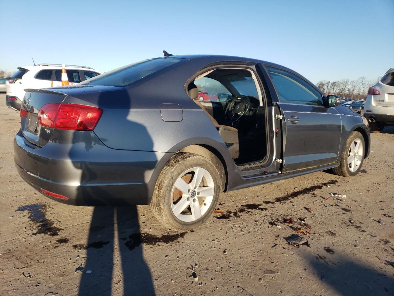 Image 3 of 2011 VOLKSWAGEN JETTA TDI 2011 with VIN 3VWLL7AJ0BM123024