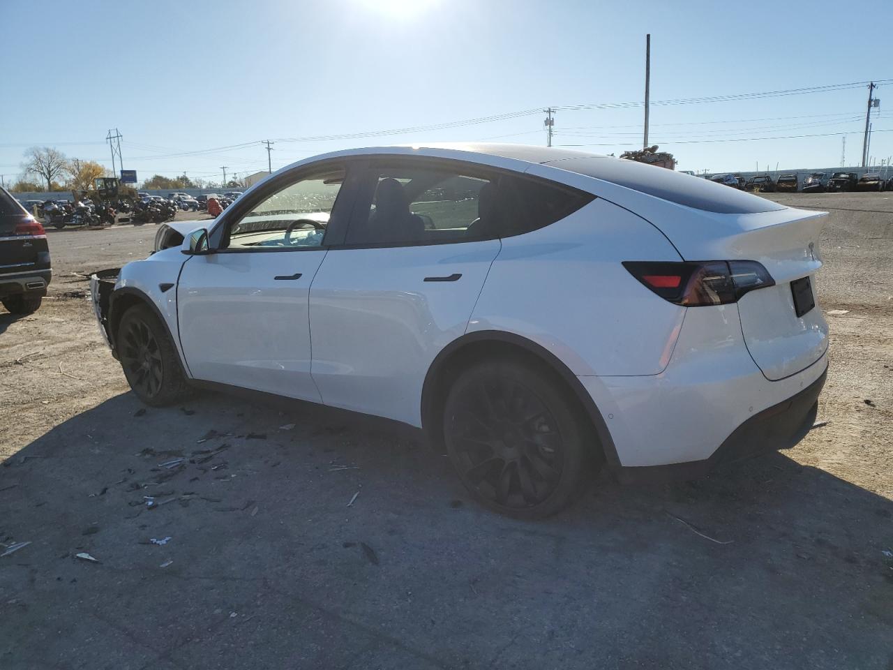 Obraz 2 z 2022 TESLA MODEL Y  2022 z VIN 7SAYGDEE6NF324530