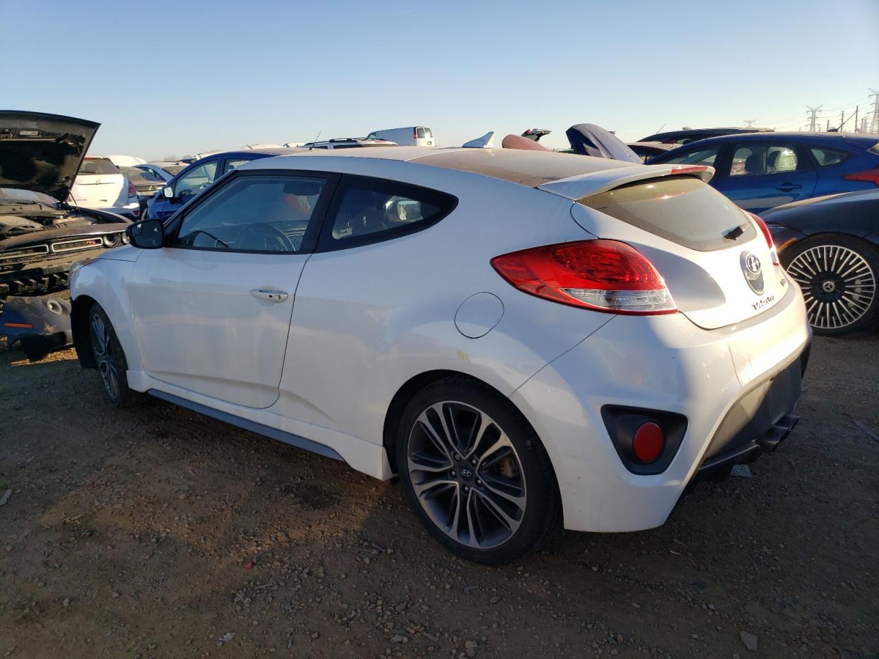 Image 2 of 2016 HYUNDAI VELOSTER TURBO 2016 with VIN KMHTC6AE8GU302393