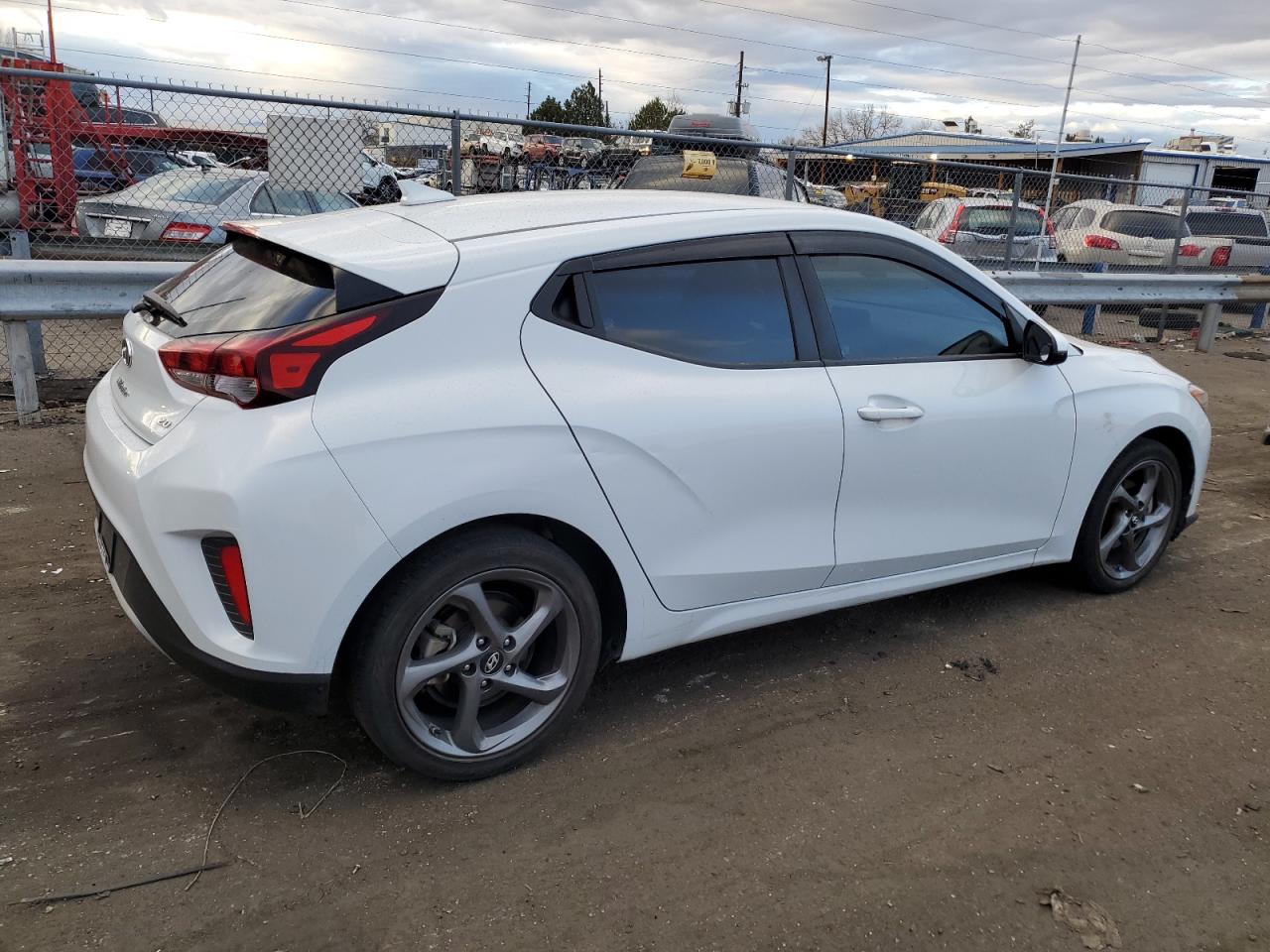 Изображение 3 2020 HYUNDAI VELOSTER BASE 2020 с VIN KMHTG6AF5LU028416