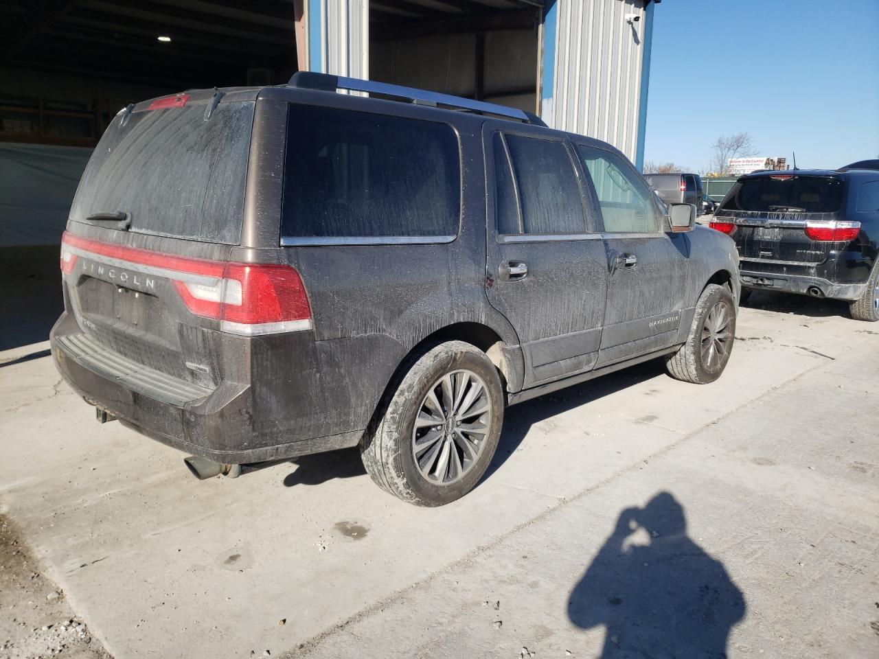 Image 3 of 2015 LINCOLN NAVIGATOR  2015 with VIN 5LMJJ2HT0FEJ02026