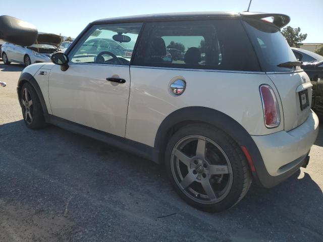 Image 2 of 2006 MINI COOPER S 2006 with VIN WMWRE33586TL20673