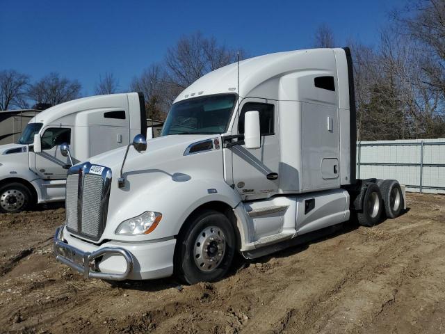 Image 2 of 2017 KENWORTH CONSTRUCTION T680 2017 with VIN 1XKYD49X4HJ153599