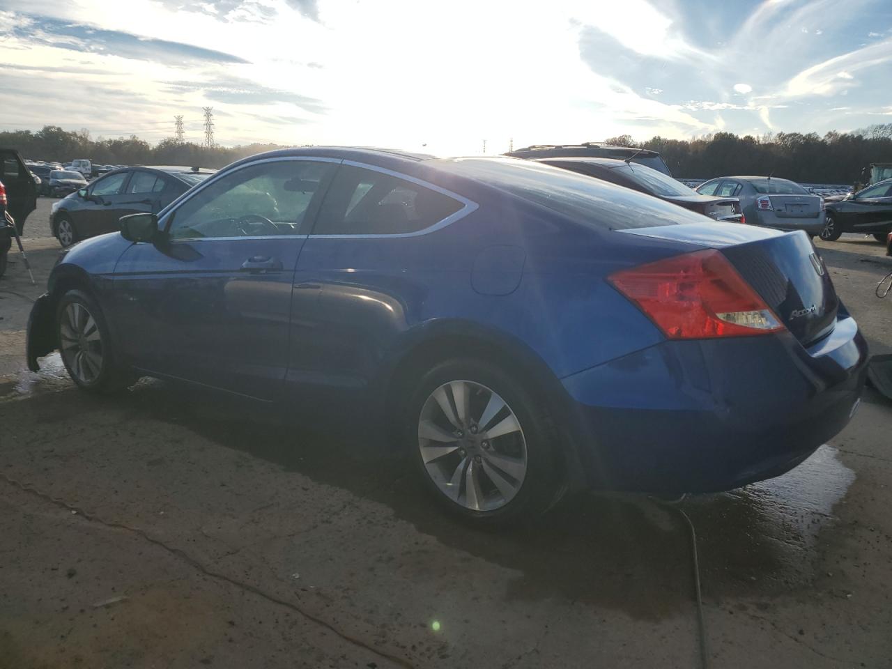 Obraz 2 z 2011 HONDA ACCORD EX 2011 z VIN 1HGCS1B72BA015959