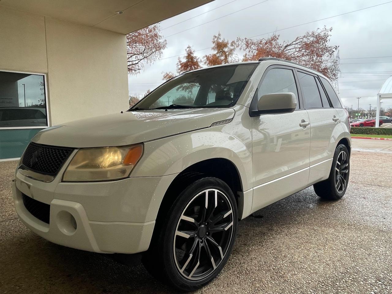 Image 2 of 2006 SUZUKI GRAND VITARA LUXURY 2006 with VIN JS3TE947964104631