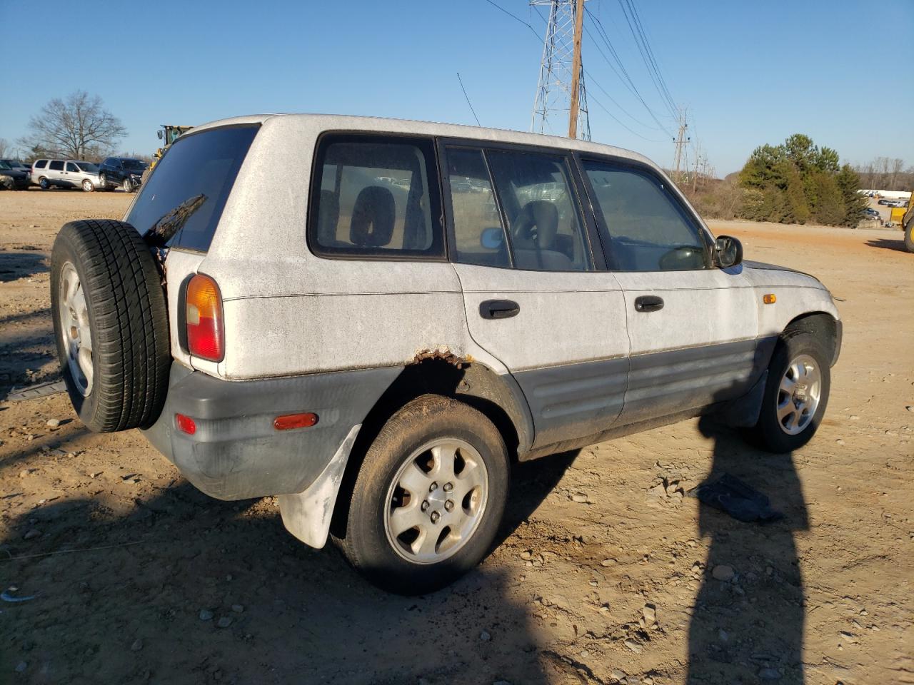Image 3 of 1997 TOYOTA RAV4  1997 with VIN JT3HP10V7V0118655