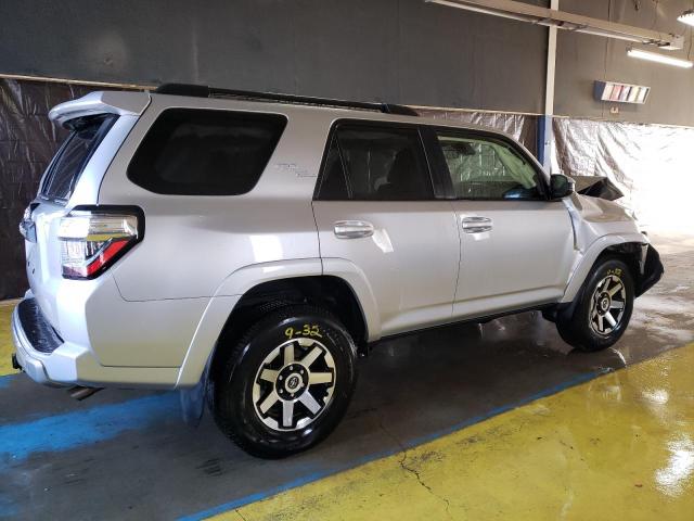 Image 3 of 2023 TOYOTA 4RUNNER SE 2023 with VIN JTEPU5JR3P6157103