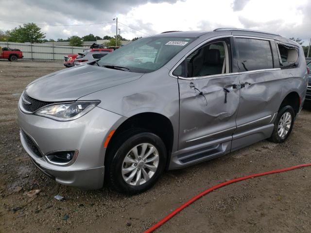 Image 1 of 2018 CHRYSLER PACIFICA TOURING L 2018 with VIN 2C4RC1BGXJR115596