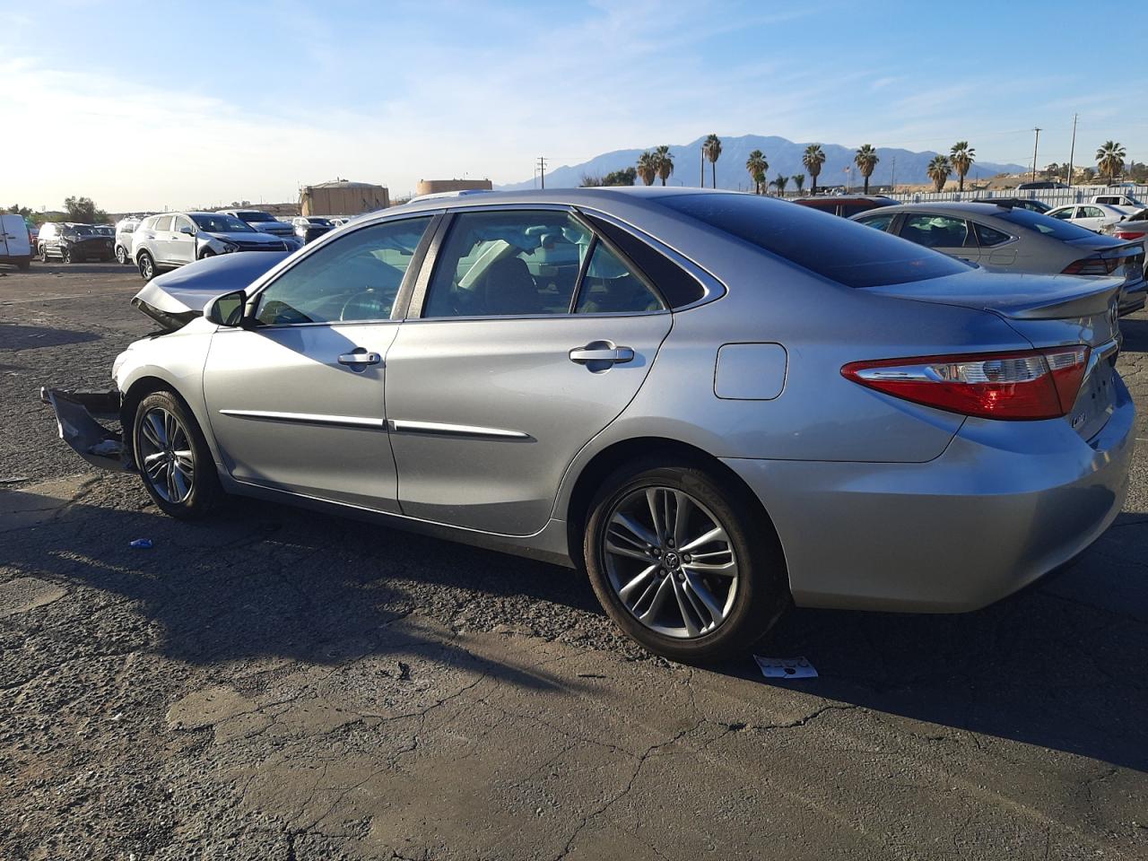 Изображение 2 2015 TOYOTA CAMRY LE 2015 с VIN 4T1BF1FK1FU023712