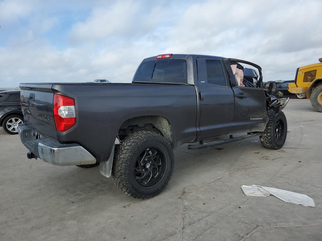 Obraz 3 z 2017 TOYOTA TUNDRA DOUBLE CAB SR/SR5 2017 z VIN 5TFUW5F13HX648643