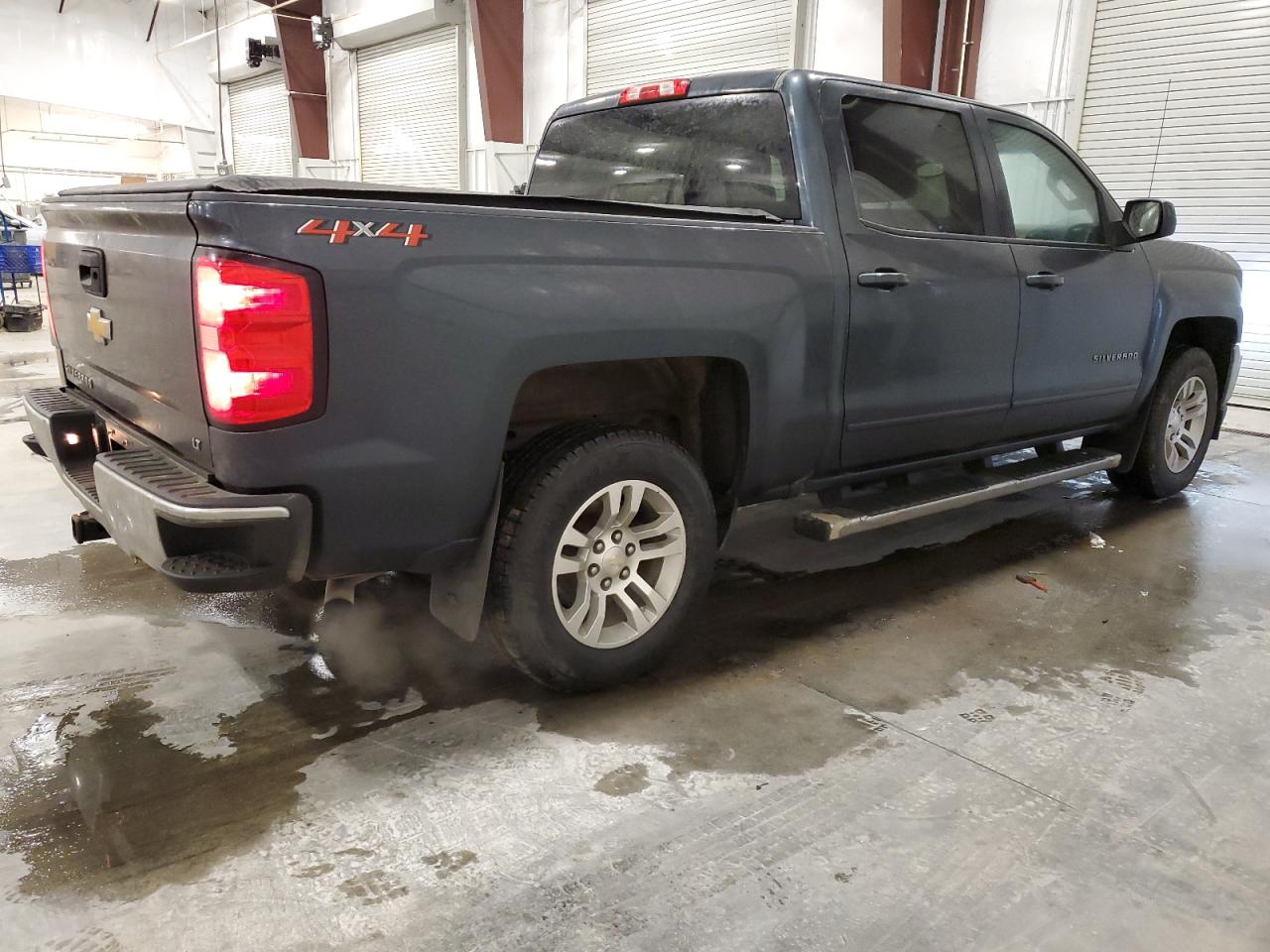 Image 3 of 2018 CHEVROLET SILVERADO K1500 LT 2018 with VIN 3GCUKREC9JG537398