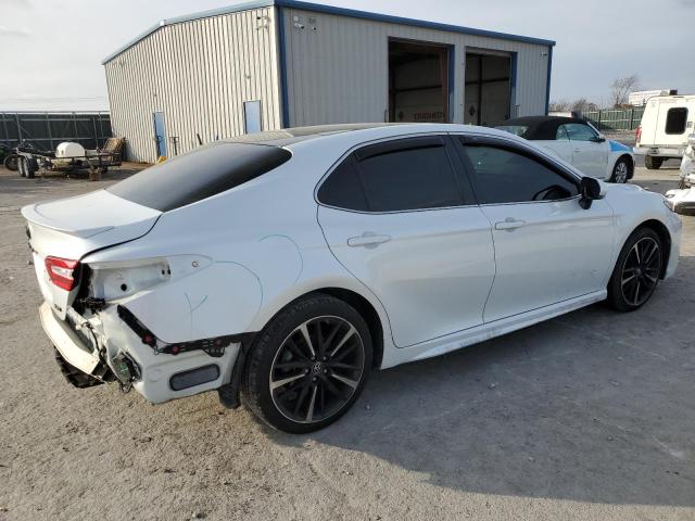 Obraz 3 z 2018 TOYOTA CAMRY XSE 2018 z VIN 4T1B61HK3JU125647