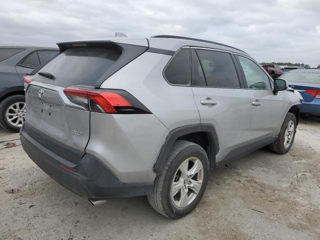 Image 3 of 2020 TOYOTA RAV4 XLE 2020 with VIN 2T3W1RFV6LC052426