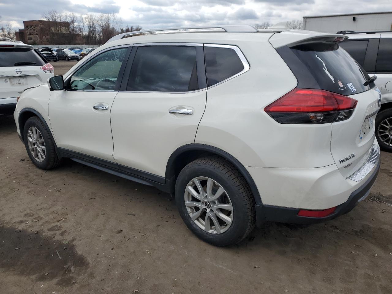 Image 2 of 2017 NISSAN ROGUE S 2017 with VIN KNMAT2MVXHP611962